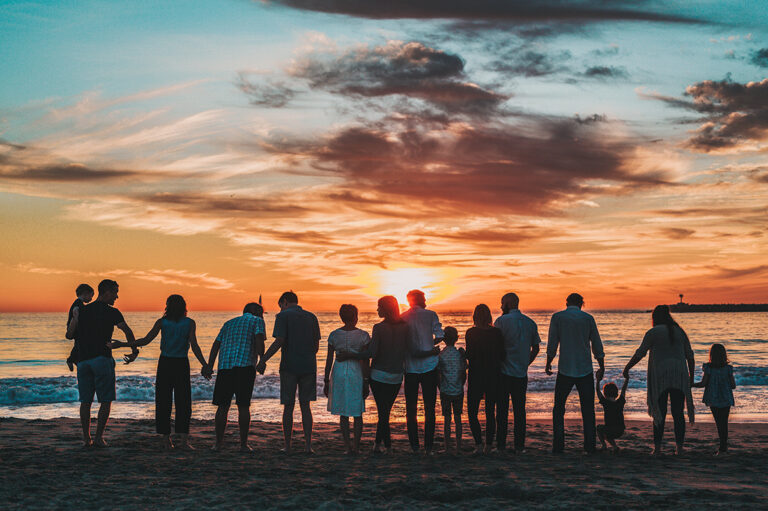 personas unidas playa